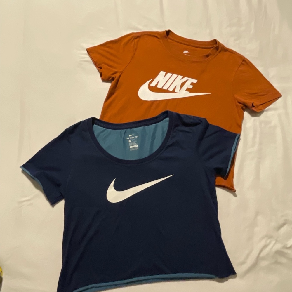 Nike Woman’s Short Sleeve Tees in Orange and Navy Crop Tops
